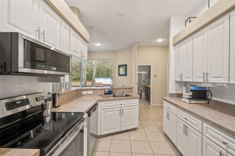 Casa en venta en Weeki Wachee, Florida, 3 dormitorios, 164.99 m2 № 2213263 - foto 14