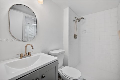 Снять в аренду кондоминиум в Тамарак, Флорида 2 спальни, 88.26м2, № 2045939 - фото 2