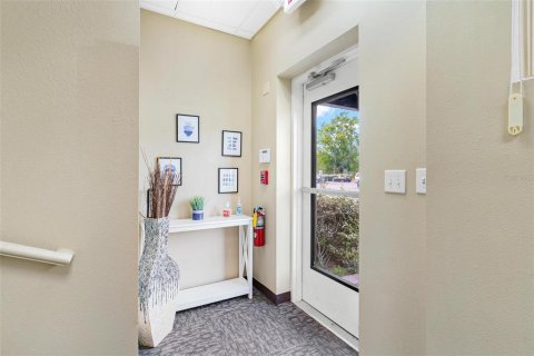Immobilier commercial à louer à Leesburg, Floride: 510.96 m2 № 2098888 - photo 6