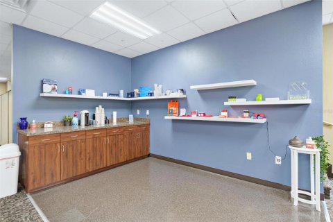 Immobilier commercial à louer à Leesburg, Floride: 510.96 m2 № 2098888 - photo 8