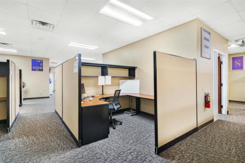 Immobilier commercial à louer à Leesburg, Floride: 510.96 m2 № 2098888 - photo 24