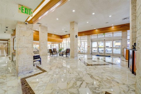 Купить кондоминиум в Санни-Айлс-Бич, Флорида 2 спальни, 170.01м2, № 1942010 - фото 28