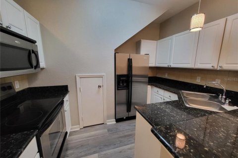 Condominio en alquiler en Gainesville, Florida, 3 dormitorios, 144.46 m2 № 2133675 - foto 10