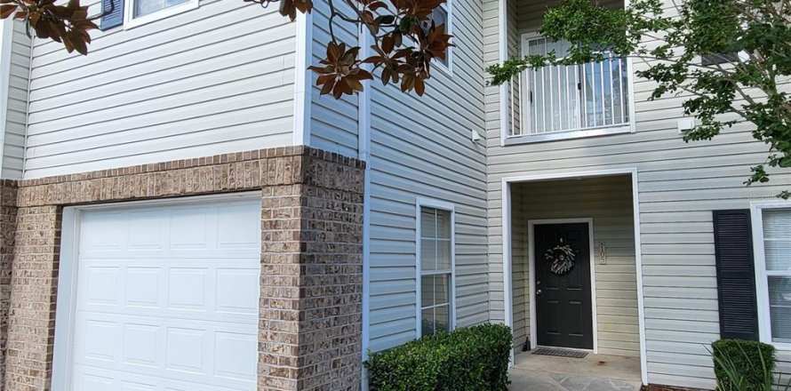Condominio en Gainesville, Florida, 3 dormitorios  № 2133675