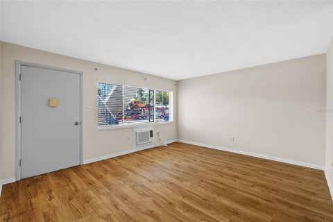 Condo in Clearwater, Florida, 1 bedroom  № 1658752 - photo 8