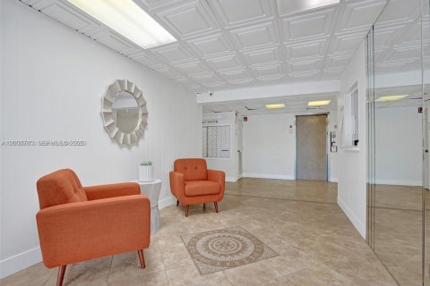 Condominio en venta en Pompano Beach, Florida, 2 dormitorios, 91.97 m2 № 2071154 - foto 25