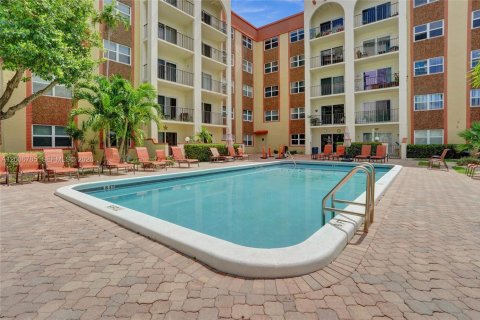 Condominio en venta en Pompano Beach, Florida, 2 dormitorios, 91.97 m2 № 2071154 - foto 19