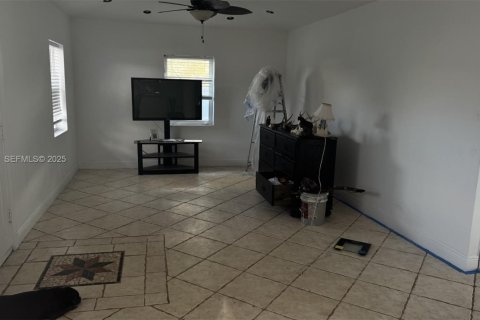 Casa en venta en Miami, Florida, 3 dormitorios, 127.09 m2 № 1983728 - foto 2