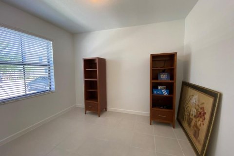 Townhouse in Homestead, Florida 3 bedrooms, 123.37 sq.m. № 1476559 - photo 7