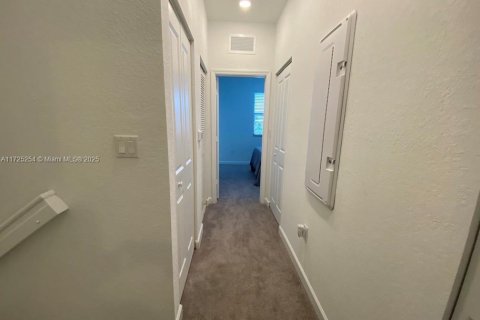 Townhouse in Homestead, Florida 3 bedrooms, 123.37 sq.m. № 1476559 - photo 14