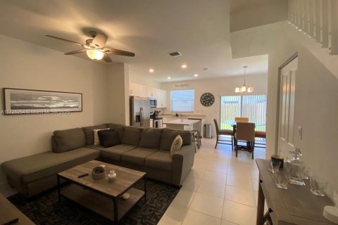 Townhouse in Homestead, Florida 3 bedrooms, 123.37 sq.m. № 1476559 - photo 3