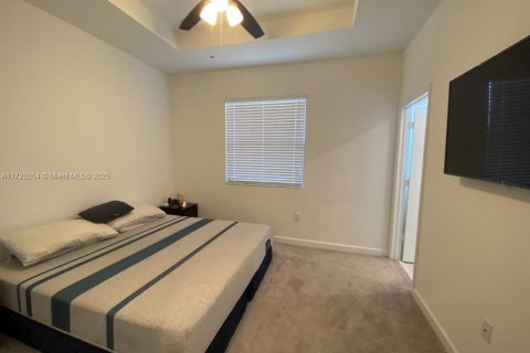 Townhouse in Homestead, Florida 3 bedrooms, 123.37 sq.m. № 1476559 - photo 10