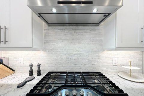 Купить виллу или дом в Орландо, Флорида 7 комнат, 304.81м2, № 2093890 - фото 20