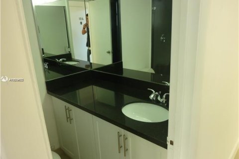 Condominio en venta en North Bay Village, Florida, 41.34 m2 № 1859768 - foto 6