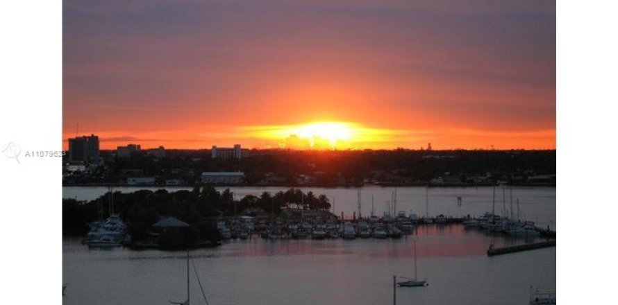 Estudio en el Condominio en North Bay Village, Florida № 1859768