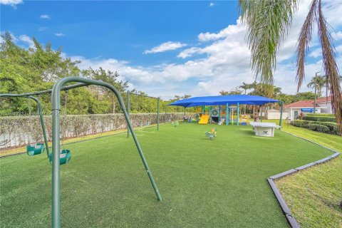 Touwnhouse à vendre à Hollywood, Floride: 3 chambres, 162.39 m2 № 1998174 - photo 19