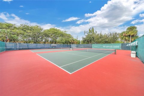 Touwnhouse à vendre à Hollywood, Floride: 3 chambres, 162.39 m2 № 1998174 - photo 18