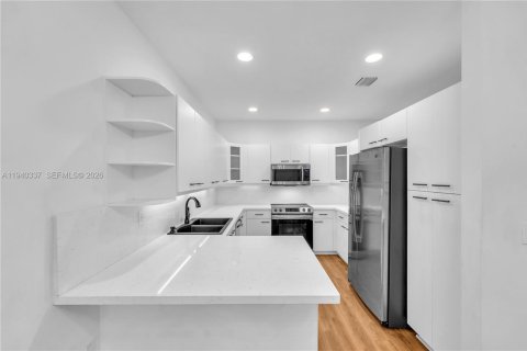 Touwnhouse à vendre à Hollywood, Floride: 3 chambres, 162.39 m2 № 1998174 - photo 7