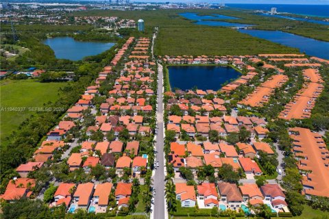 Touwnhouse à vendre à Hollywood, Floride: 3 chambres, 162.39 m2 № 1998174 - photo 26