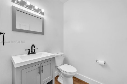 Touwnhouse à vendre à Hollywood, Floride: 3 chambres, 162.39 m2 № 1998174 - photo 9