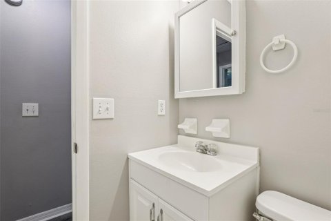 House in Lady Lake, Florida 3 bedrooms, 92.9 sq.m. № 1824429 - photo 16
