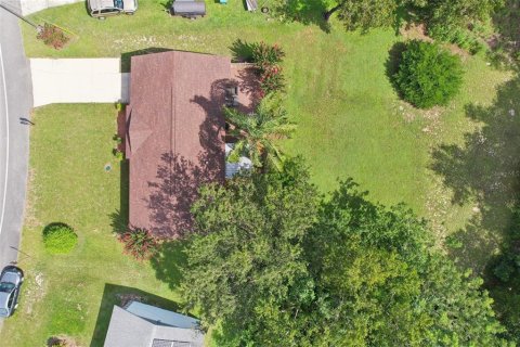 House in Lady Lake, Florida 3 bedrooms, 92.9 sq.m. № 1824429 - photo 24