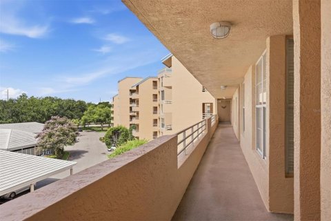 Condo in Bradenton, Florida, 2 bedrooms  № 2224958 - photo 3