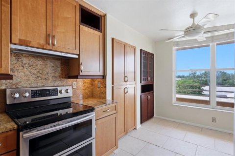 Condo in Bradenton, Florida, 2 bedrooms  № 2224958 - photo 19