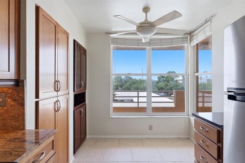 Condo in Bradenton, Florida, 2 bedrooms  № 2224958 - photo 18