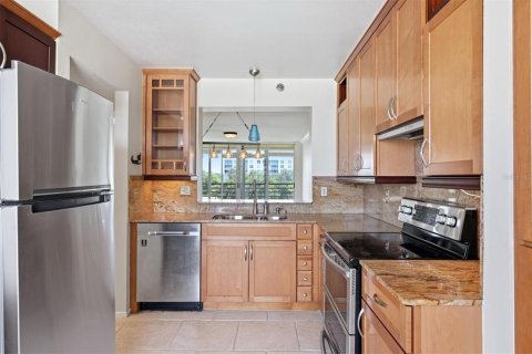 Condo in Bradenton, Florida, 2 bedrooms  № 2224958 - photo 16