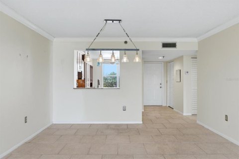 Condo in Bradenton, Florida, 2 bedrooms  № 2224958 - photo 10