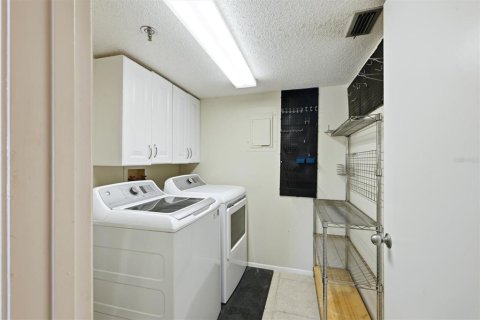 Condo in Bradenton, Florida, 2 bedrooms  № 2224958 - photo 28