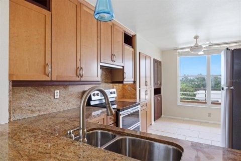 Condo in Bradenton, Florida, 2 bedrooms  № 2224958 - photo 20