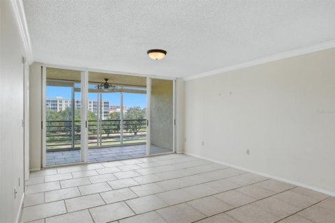 Condo in Bradenton, Florida, 2 bedrooms  № 2224958 - photo 9