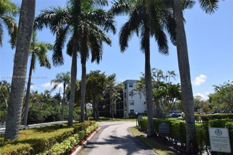 Condo in Oakland Park, Florida, 1 bedroom  № 1760917 - photo 4