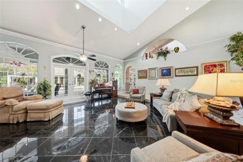 Casa en venta en Port Charlotte, Florida, 6 dormitorios, 776.48 m2 № 2143665 - foto 10