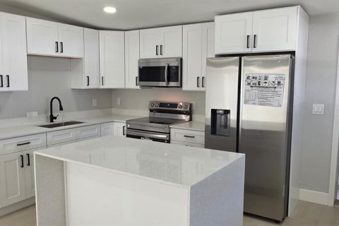 Villa ou maison à vendre à Tampa, Floride: 4 chambres, 134.52 m2 № 2429538 - photo 8
