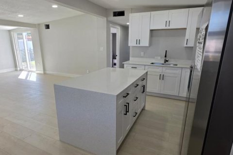 Villa ou maison à vendre à Tampa, Floride: 4 chambres, 134.52 m2 № 2429538 - photo 17