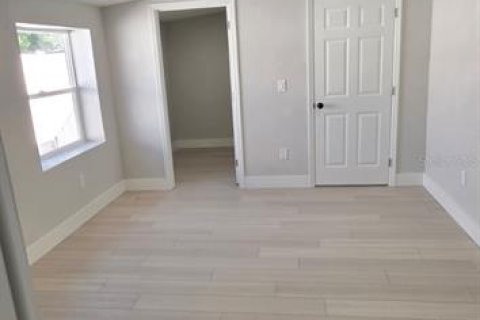 Villa ou maison à vendre à Tampa, Floride: 4 chambres, 134.52 m2 № 2429538 - photo 22