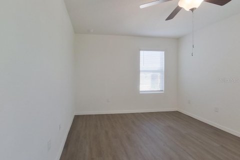 House in Leesburg, Florida 4 bedrooms, 186.45 sq.m. № 2225898 - photo 10