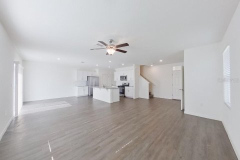 House in Leesburg, Florida 4 bedrooms, 186.45 sq.m. № 2225898 - photo 3