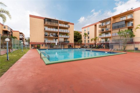Copropriété à vendre à Hialeah, Floride: 2 chambres, 92.72 m2 № 2026197 - photo 11