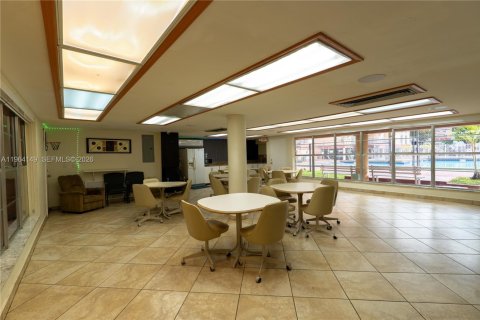 Copropriété à vendre à Hialeah, Floride: 2 chambres, 92.72 m2 № 2026197 - photo 14
