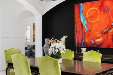 Villa ou maison à vendre à Coral Gables, Floride: 5 chambres, 472.32 m2 № 2065225 - photo 9