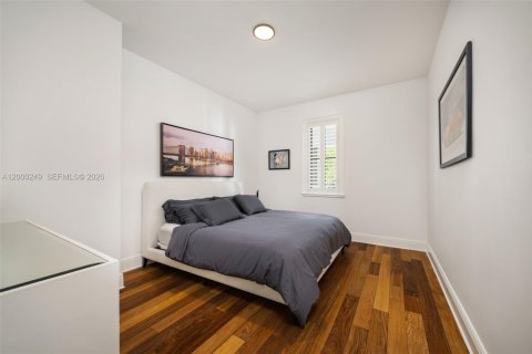 Villa ou maison à vendre à Coral Gables, Floride: 5 chambres, 472.32 m2 № 2065225 - photo 25