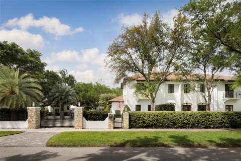 Villa ou maison à Coral Gables, Floride 5 chambres, 472.32 m2 № 2065225