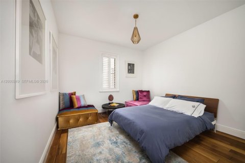 Villa ou maison à vendre à Coral Gables, Floride: 5 chambres, 472.32 m2 № 2065225 - photo 24