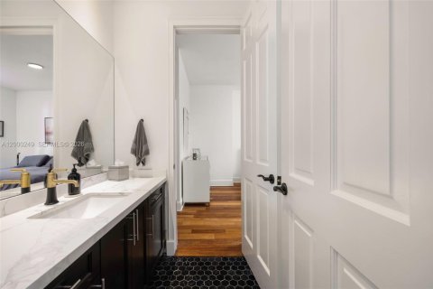 Villa ou maison à vendre à Coral Gables, Floride: 5 chambres, 472.32 m2 № 2065225 - photo 26