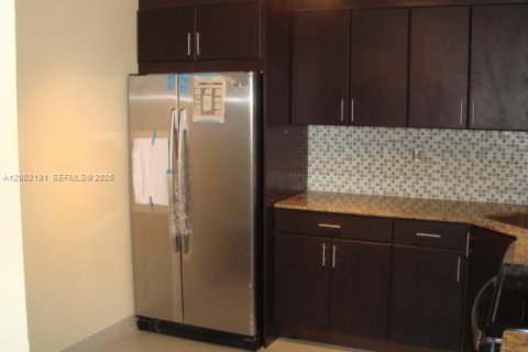 Condominio en alquiler en Aventura, Florida, 1 dormitorio, 81.1 m2 № 2170311 - foto 3