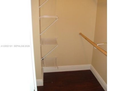 Condominio en alquiler en Aventura, Florida, 1 dormitorio, 81.1 m2 № 2170311 - foto 17